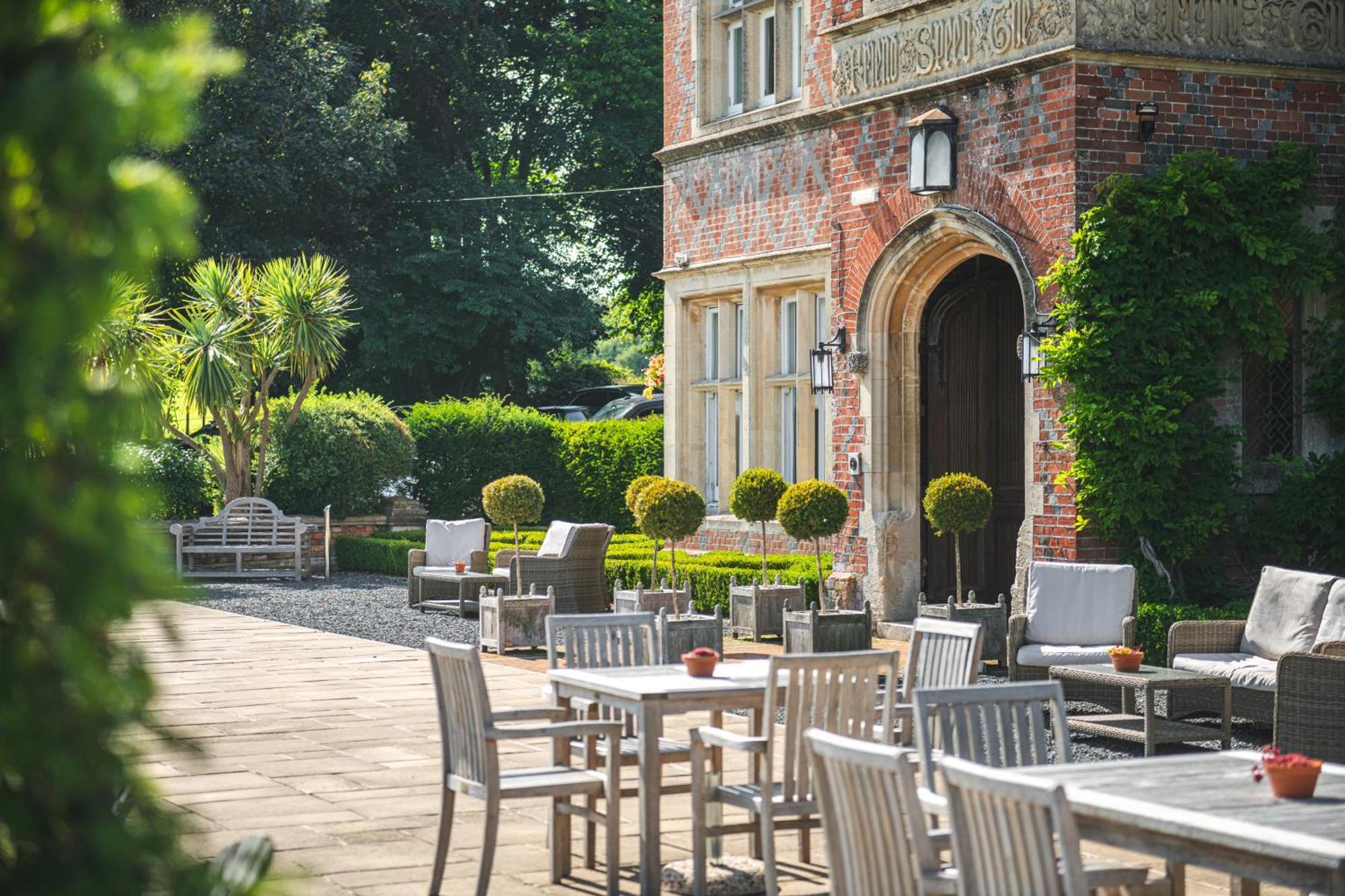 ホテル Burley Manor エクステリア 写真