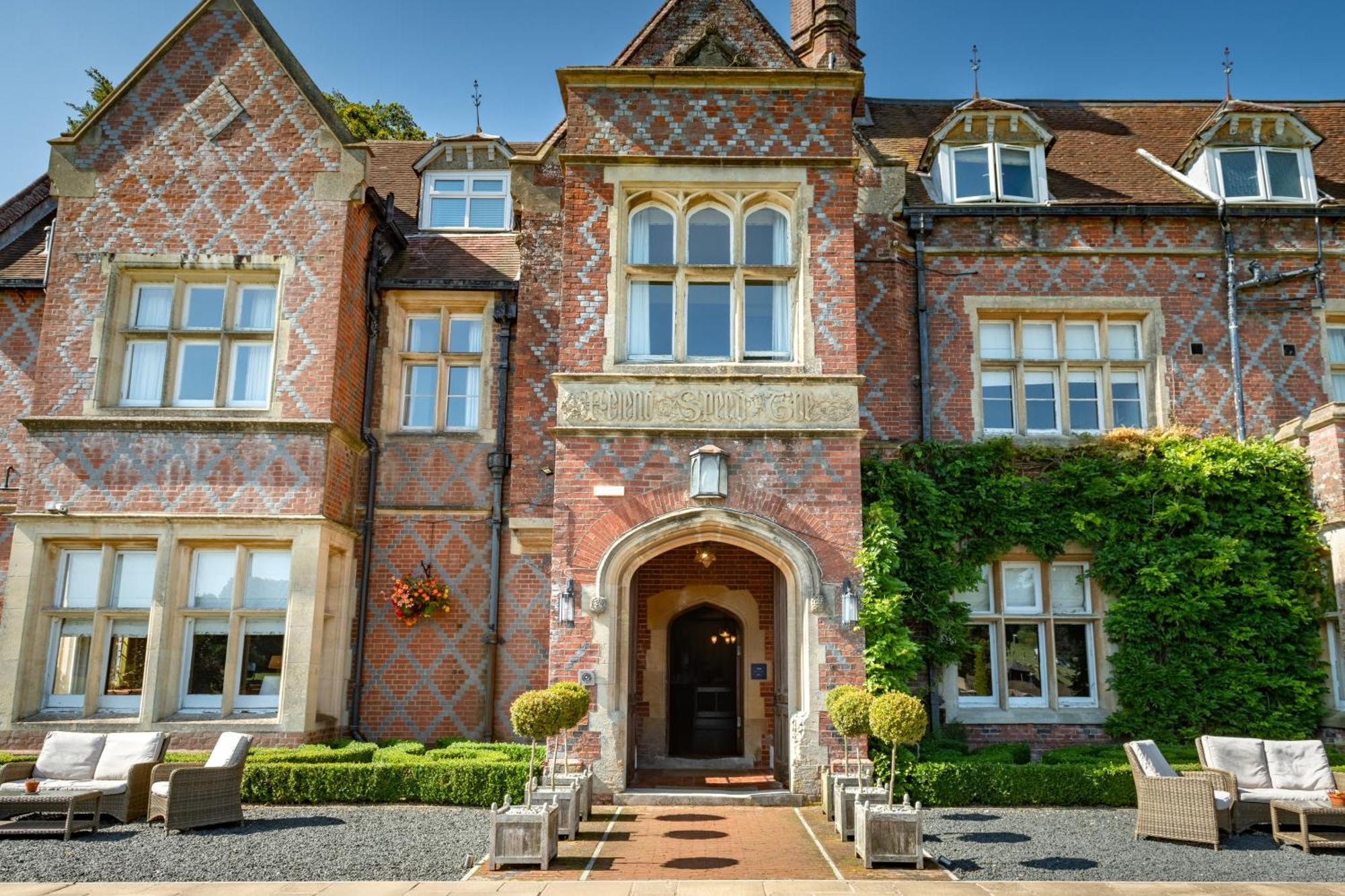 ホテル Burley Manor エクステリア 写真